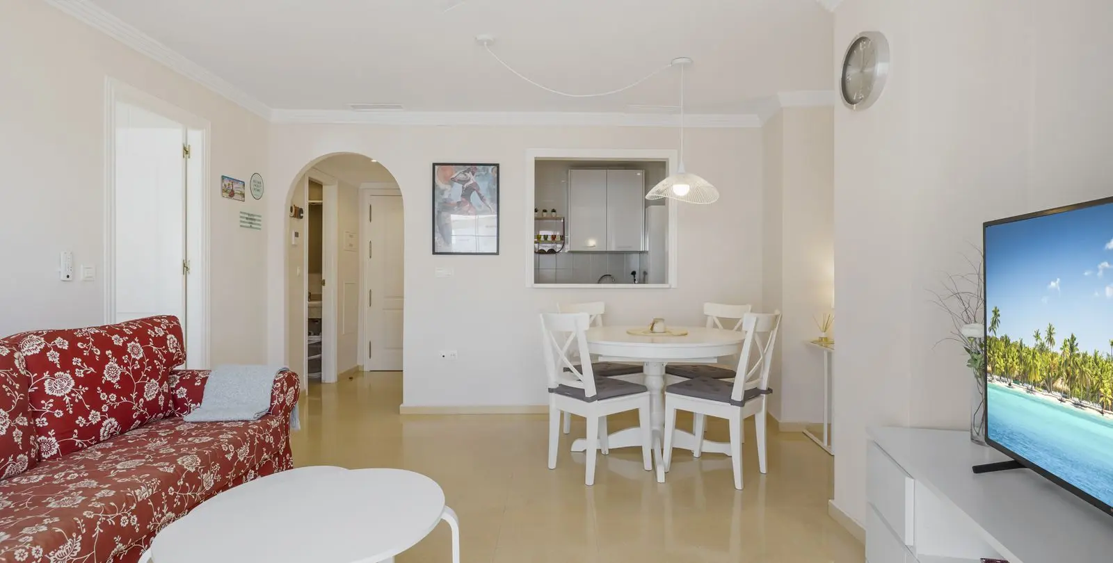 Sale of middle floor apartment in Nueva Andalucía 6