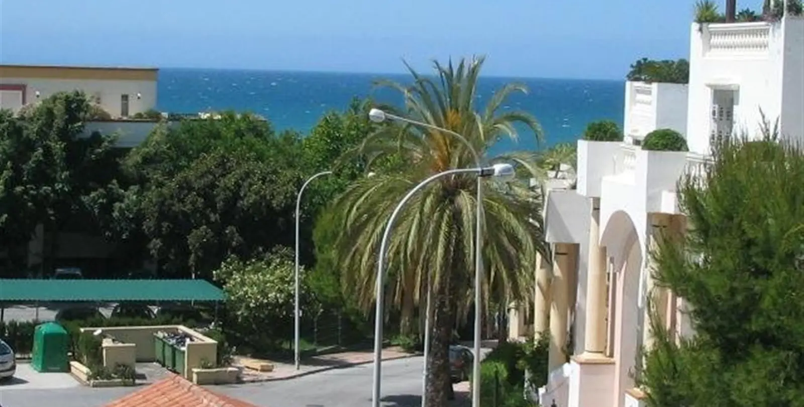 Sale of middle floor apartment in Elviria 5