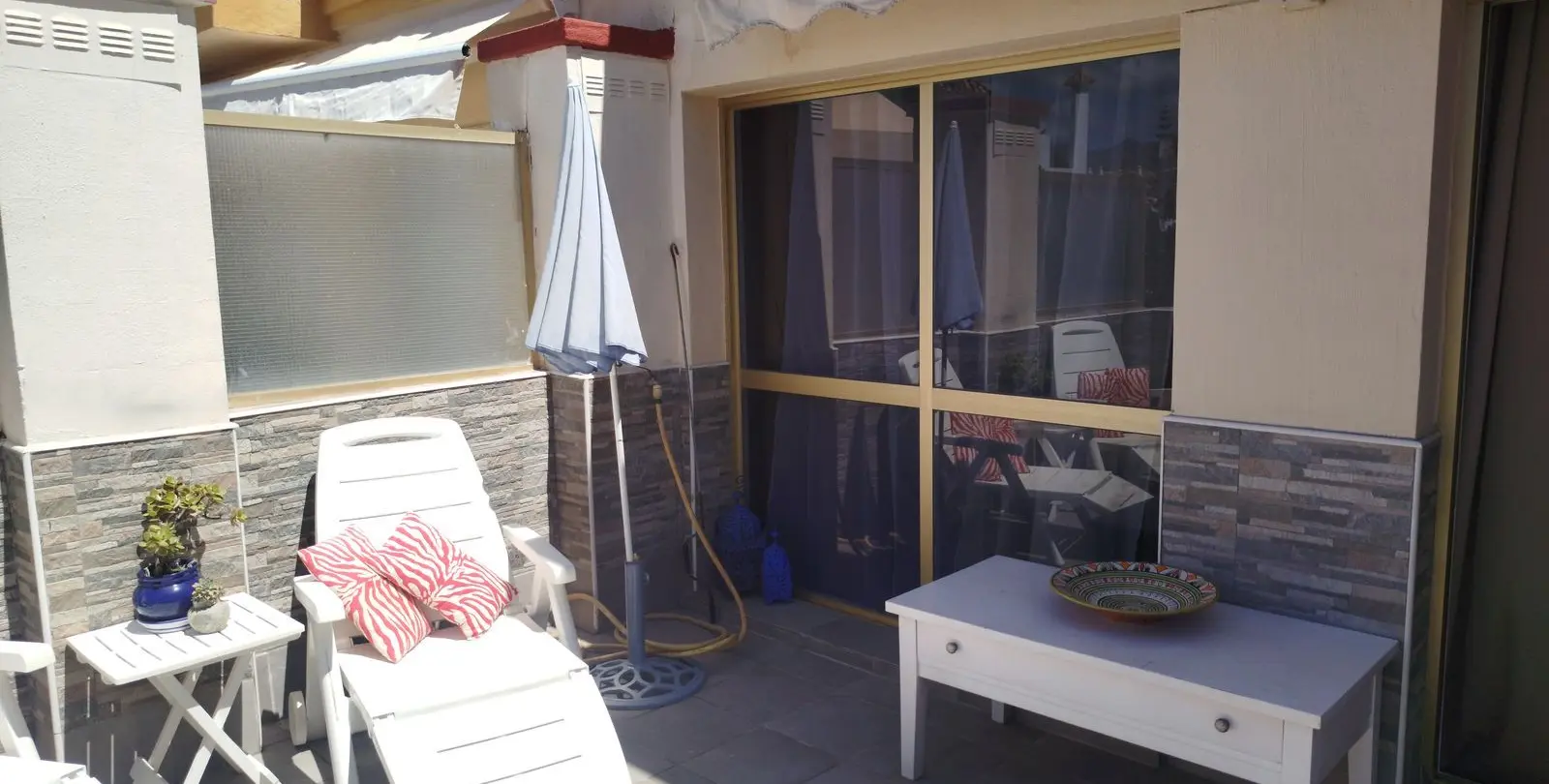 Sale of middle floor apartment in Elviria 10