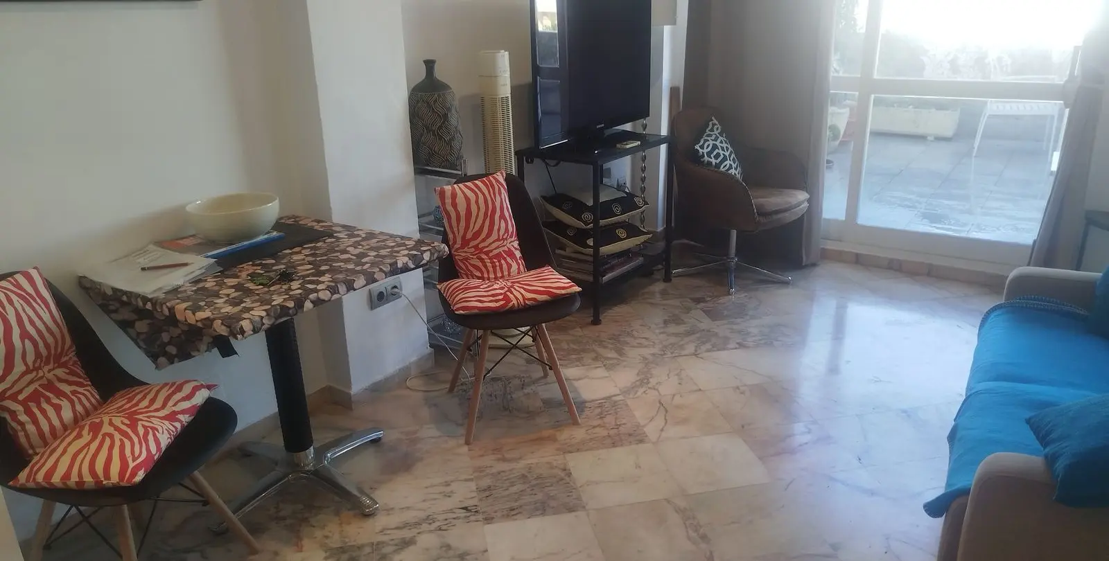 Sale of middle floor apartment in Elviria 18