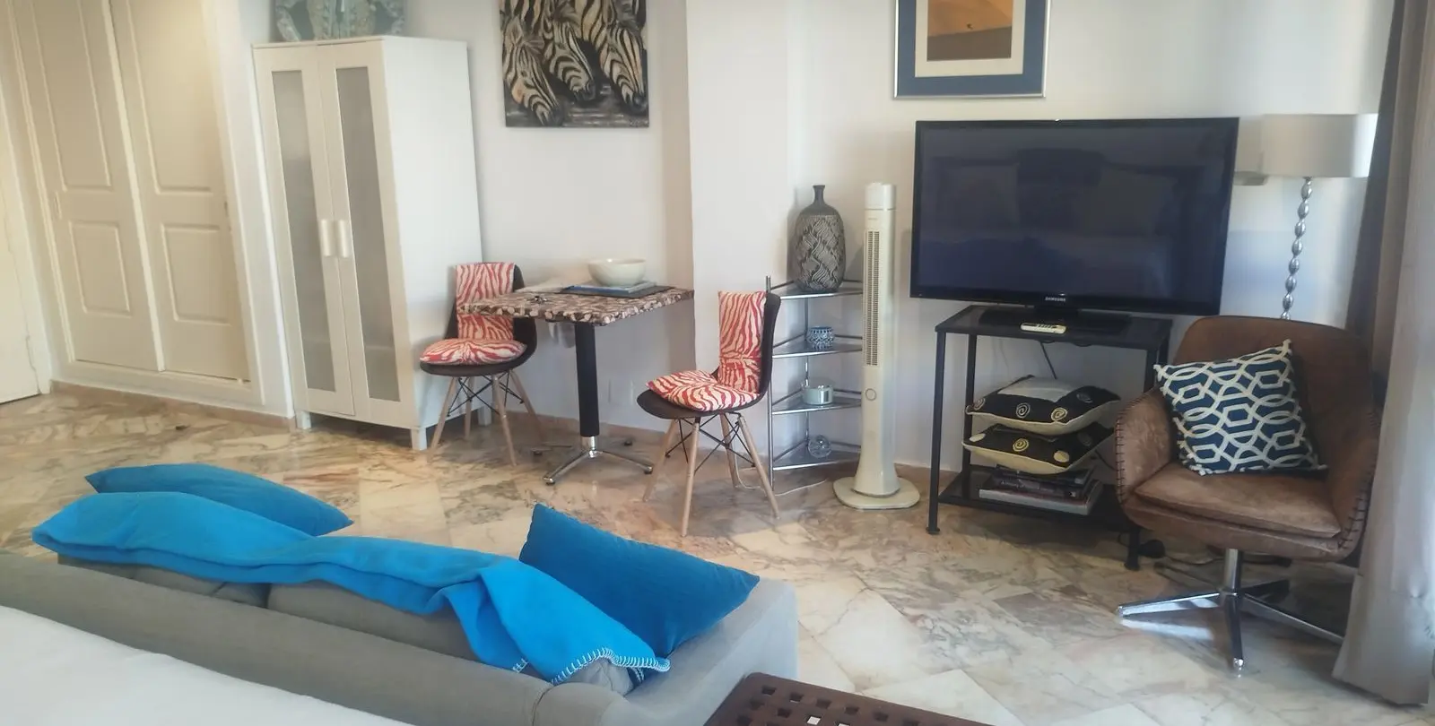 Sale of middle floor apartment in Elviria 20