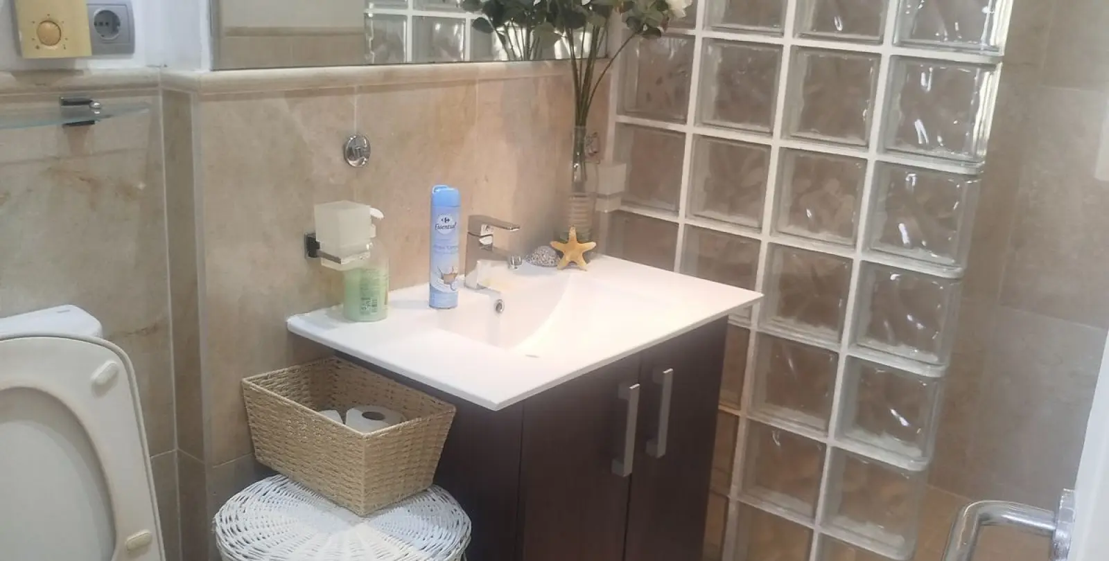 Sale of middle floor apartment in Elviria 22