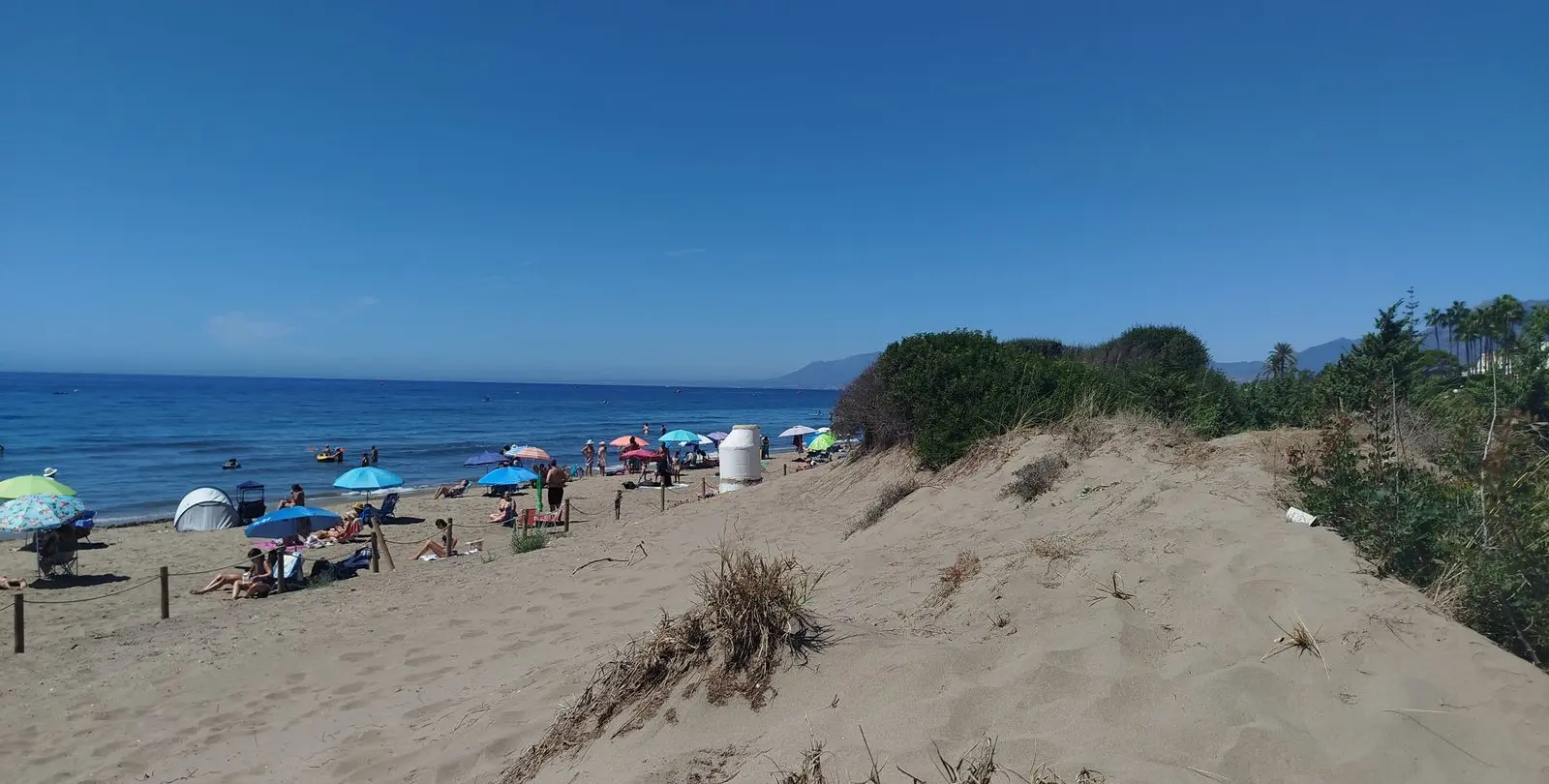Sale of middle floor apartment in Elviria 66