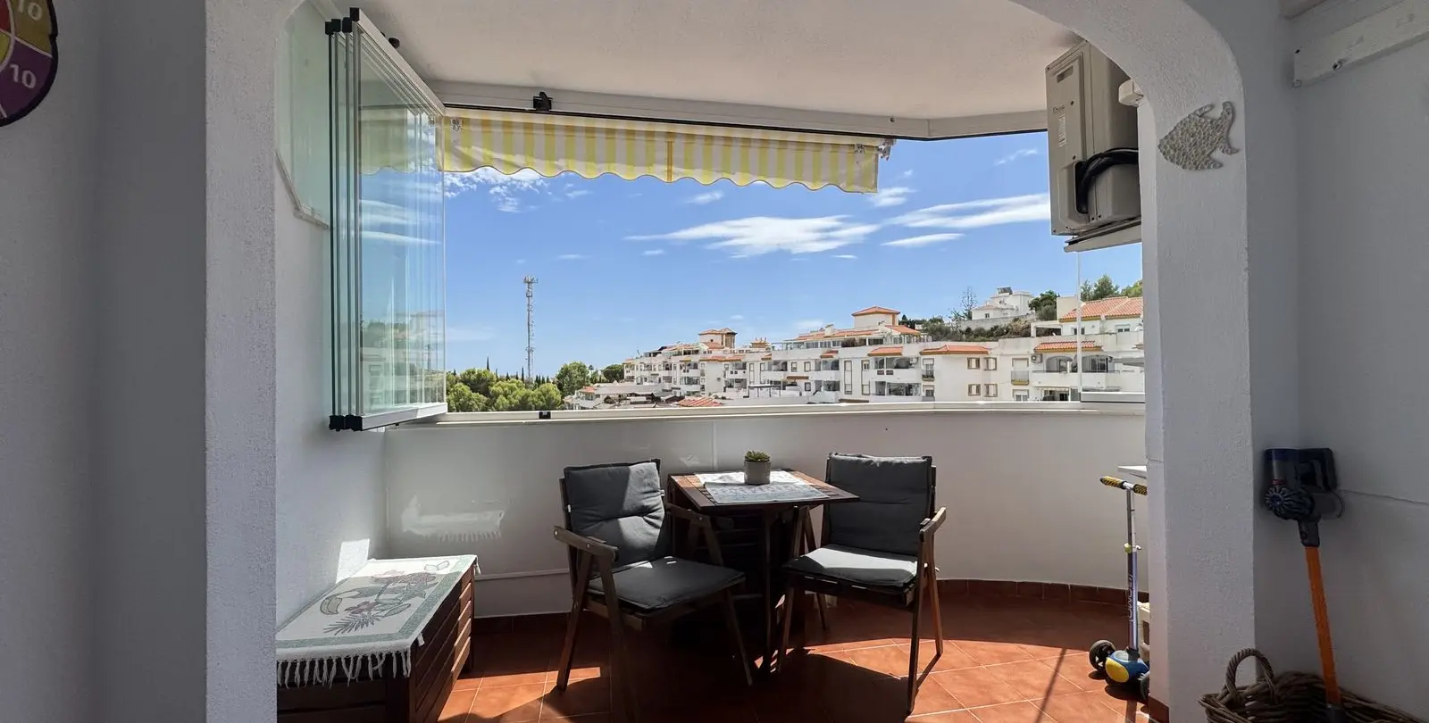 Sale of middle floor apartment in Benalmadena 4