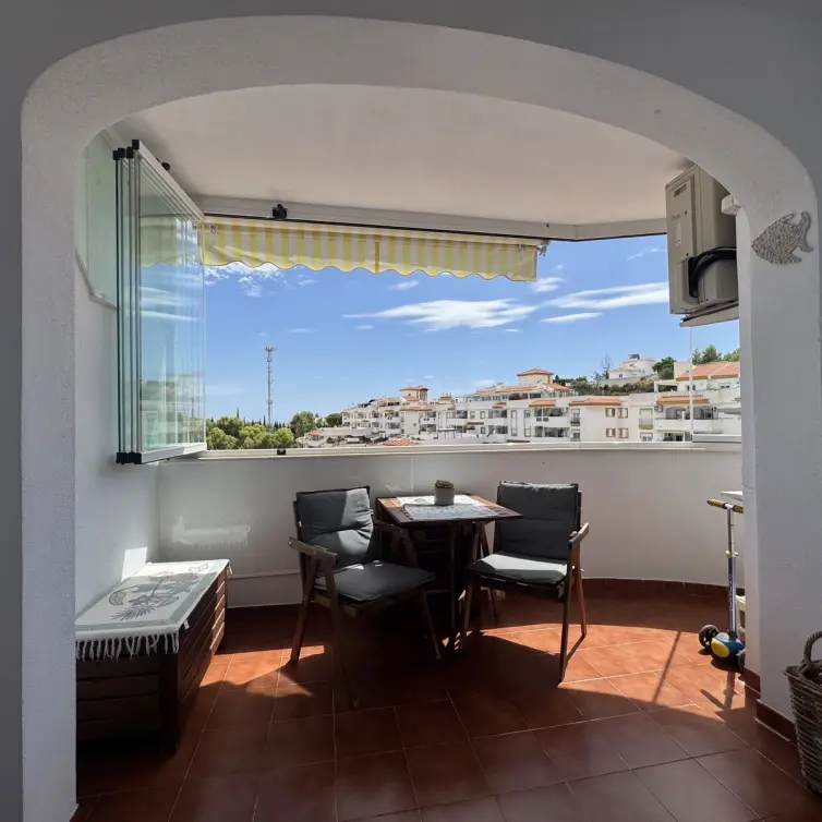 Sale of middle floor apartment in Benalmadena
