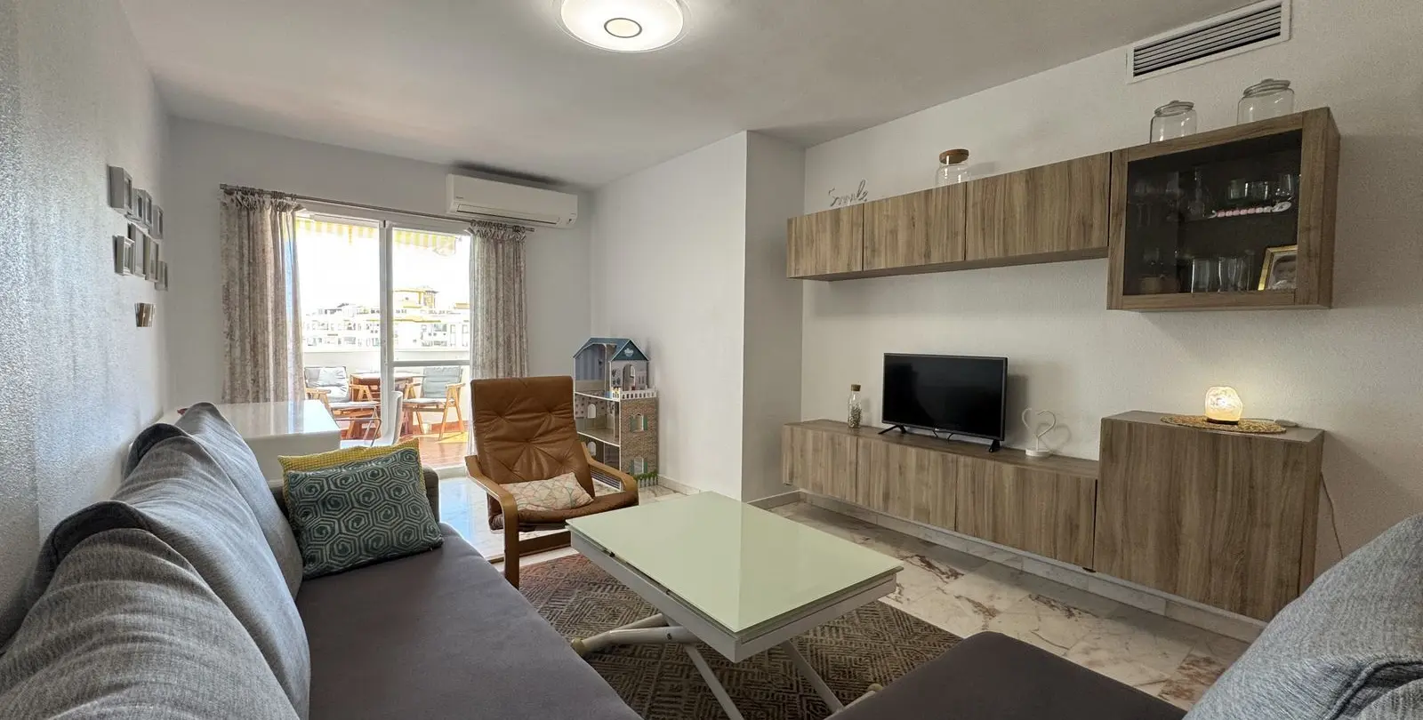 Sale of middle floor apartment in Benalmadena 12