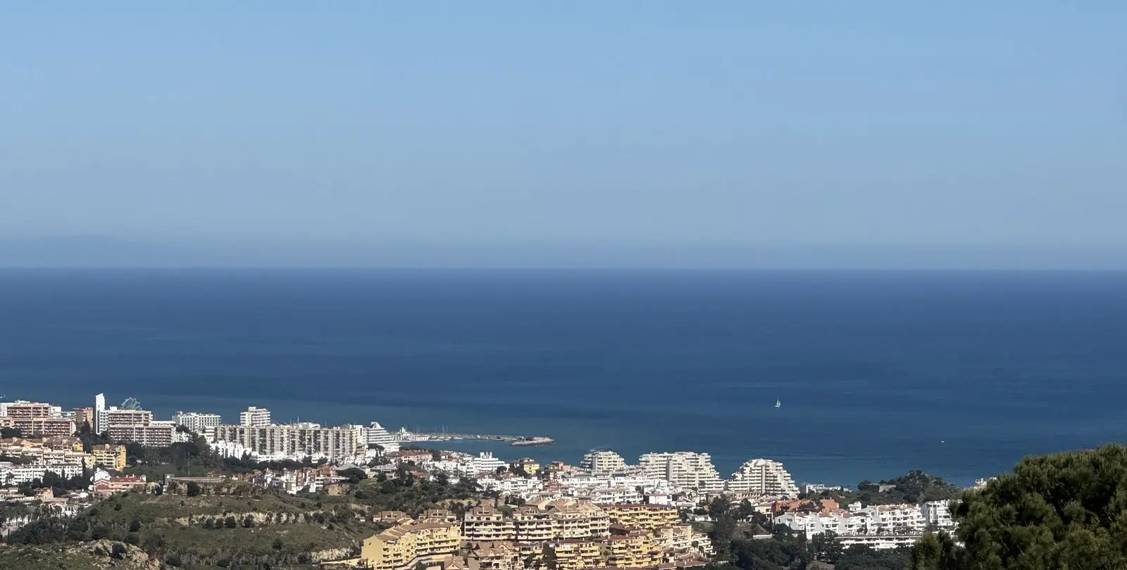 Sale of middle floor apartment in Benalmadena 27