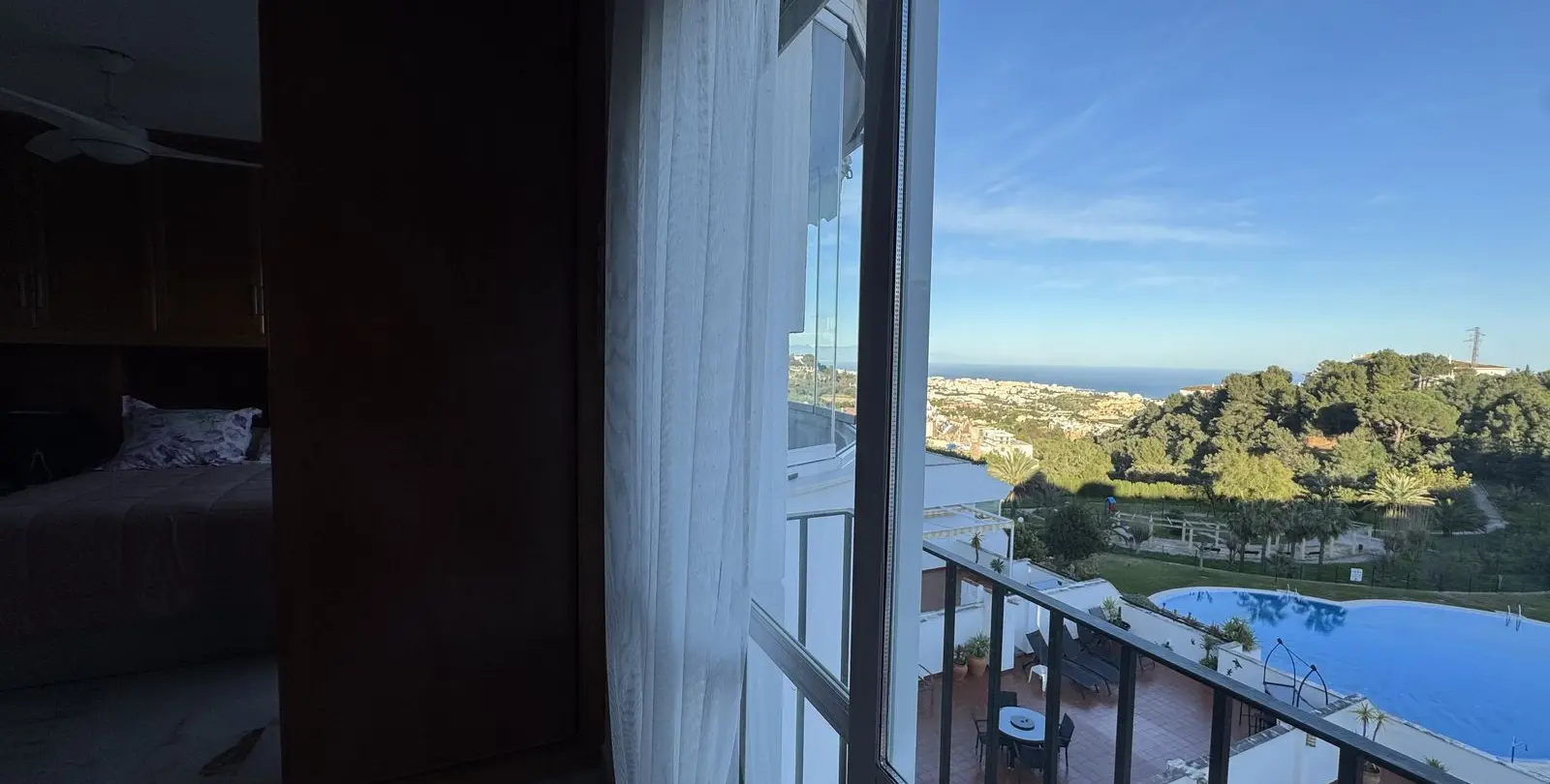 Sale of middle floor apartment in Benalmadena 29