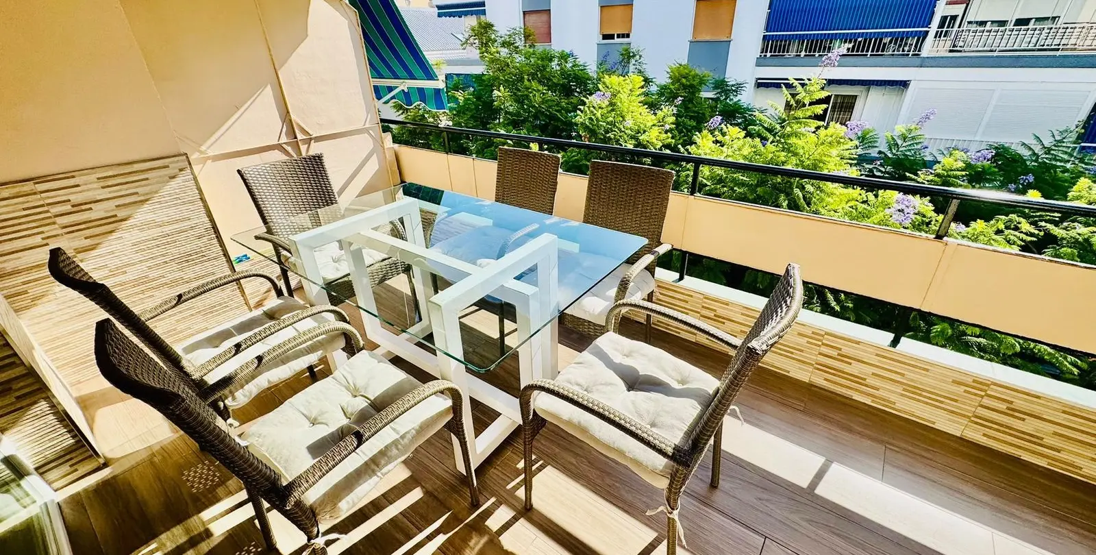 Продажа апартаментов на среднем этаже в Fuengirola 1