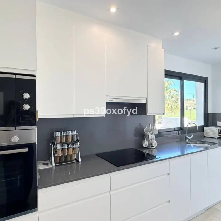Продажа пентхауса в Casares Playa