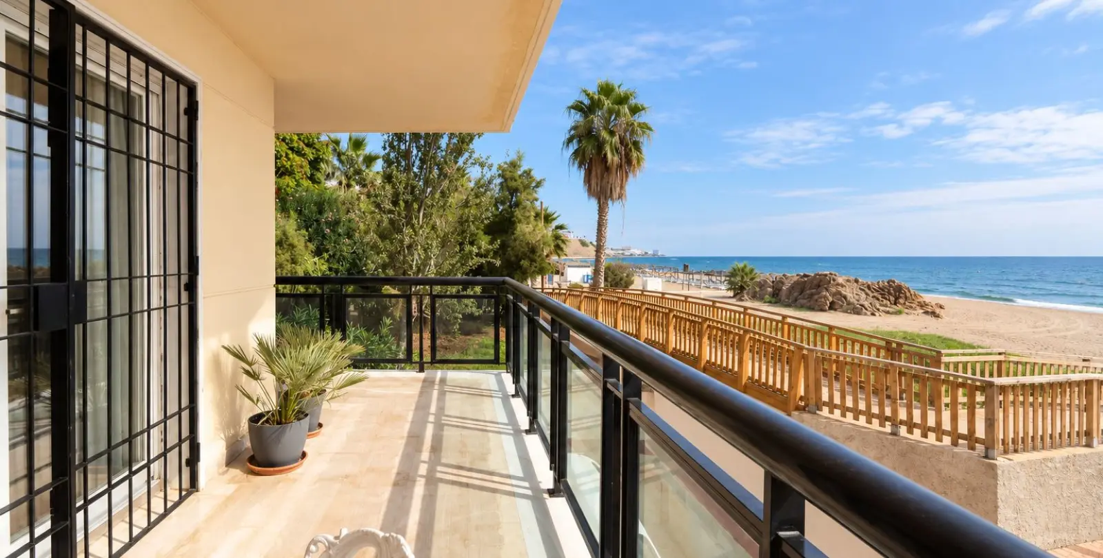 Venta de apartamento en planta media en Fuengirola 1