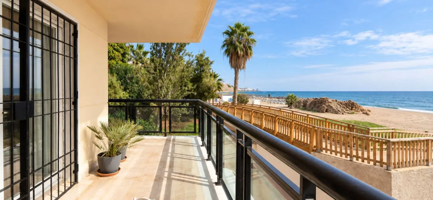 Venta de apartamento en planta media en Fuengirola 0