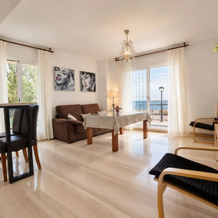 Venta de apartamento en planta media en Fuengirola