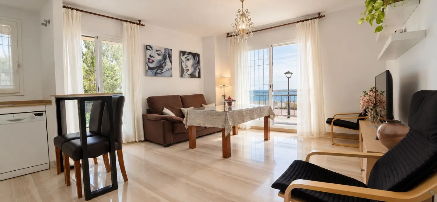 Venta de apartamento en planta media en Fuengirola 4