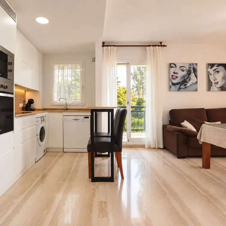 Venta de apartamento en planta media en Fuengirola