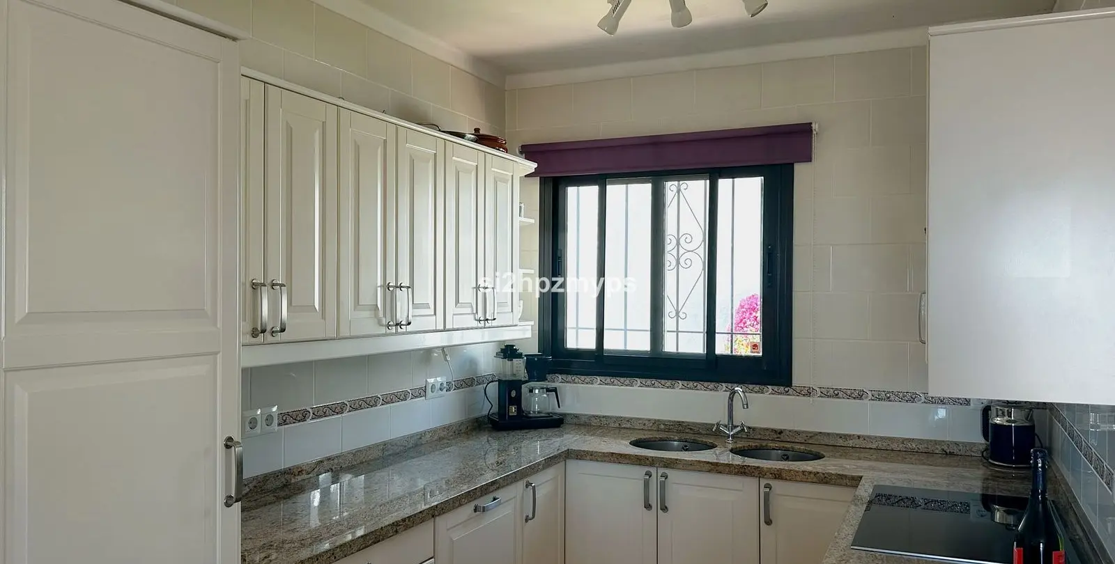 Sale of townhouse in Nerja 11