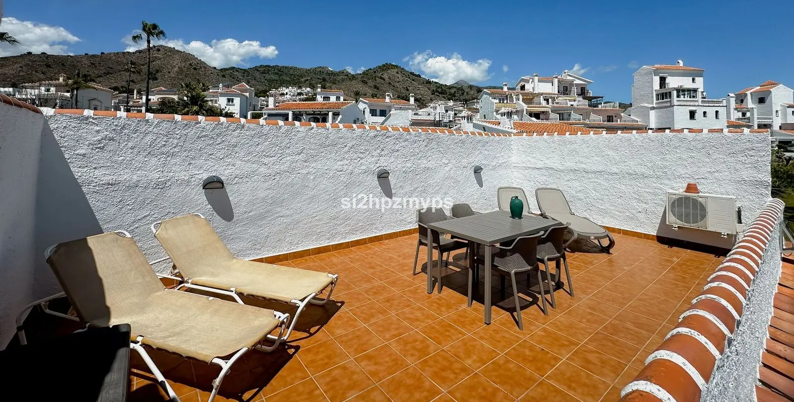 Sale of townhouse in Nerja 15