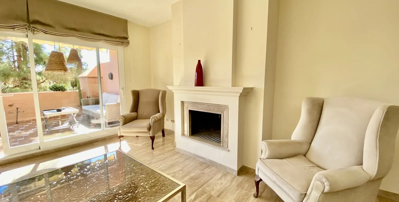 Venta de apartamento en planta media en Guadalmina Baja 6