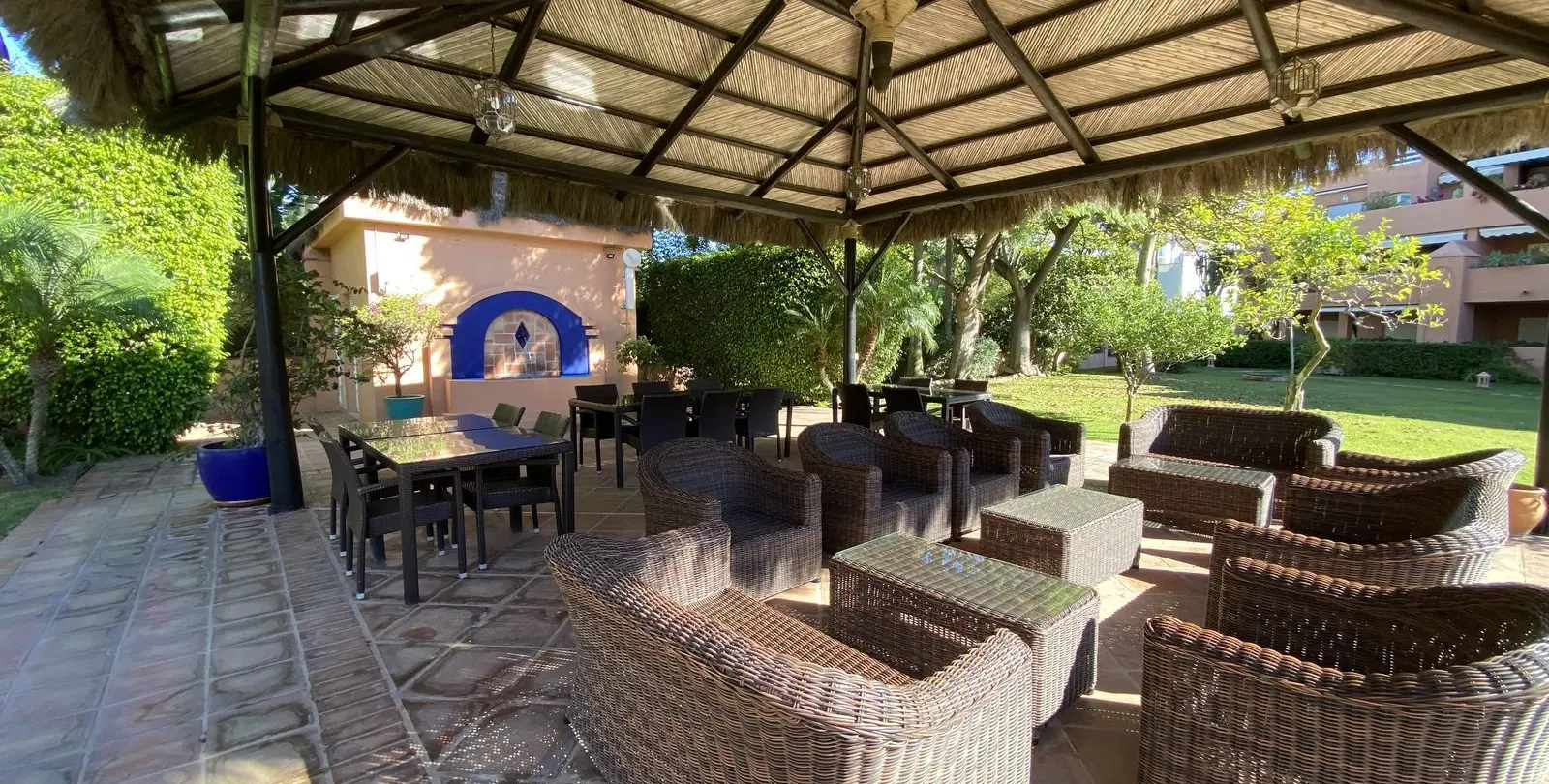 Venta de apartamento en planta media en Guadalmina Baja 30
