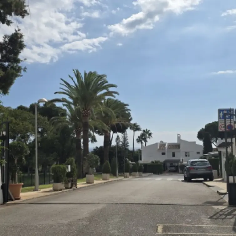Sale of townhouse in Nueva Andalucía