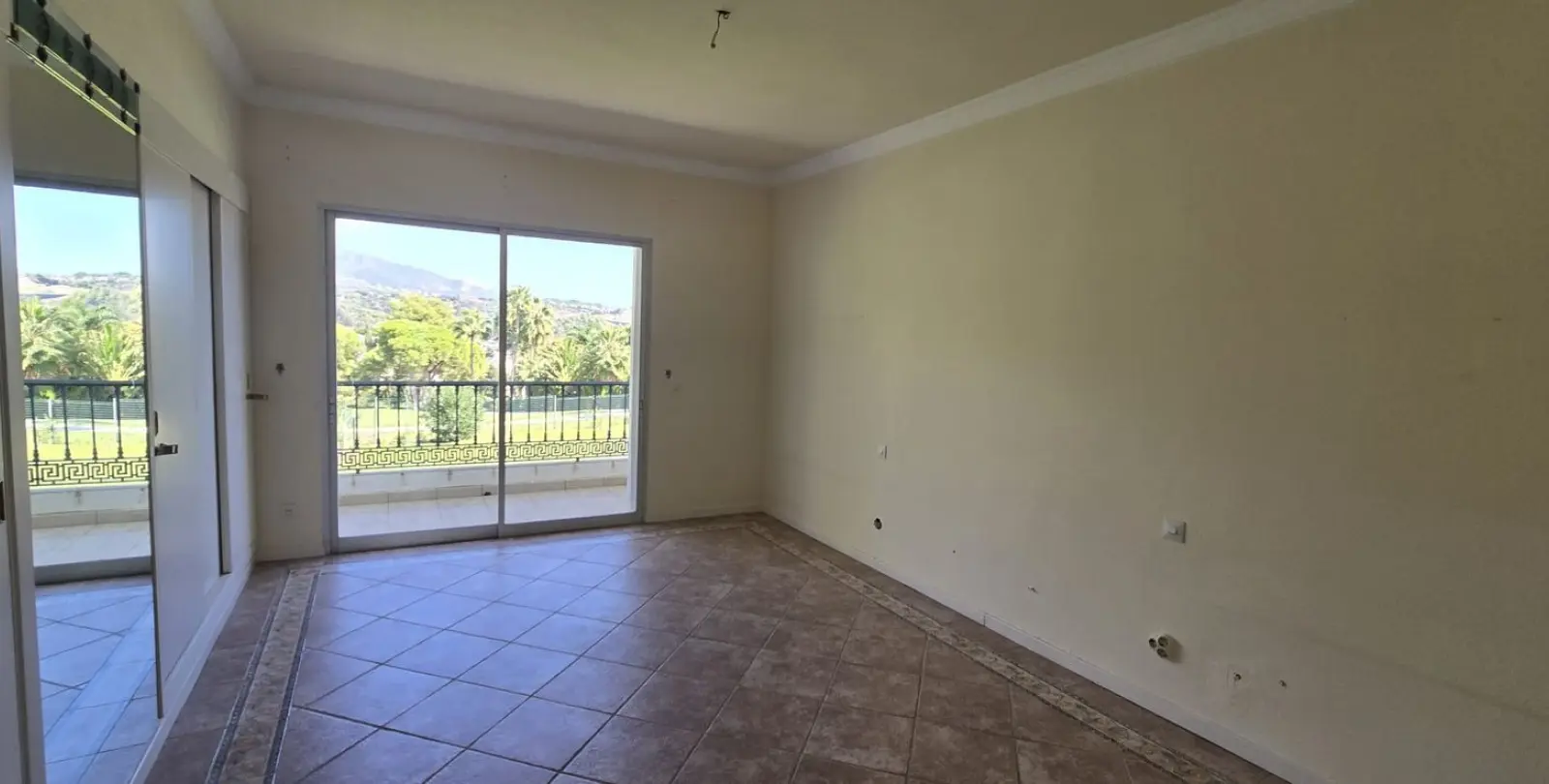 Sale of townhouse in Nueva Andalucía 8