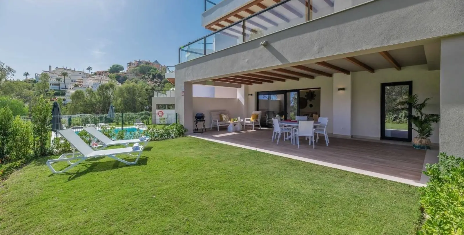 Venta de apartamento en planta baja en Nueva Andalucía 4
