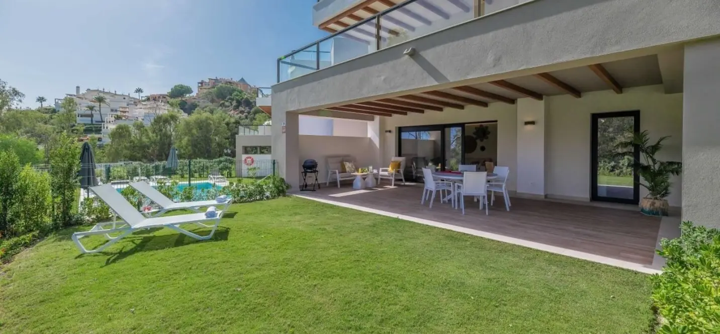Sale of ground floor apartment in Nueva Andalucía 3