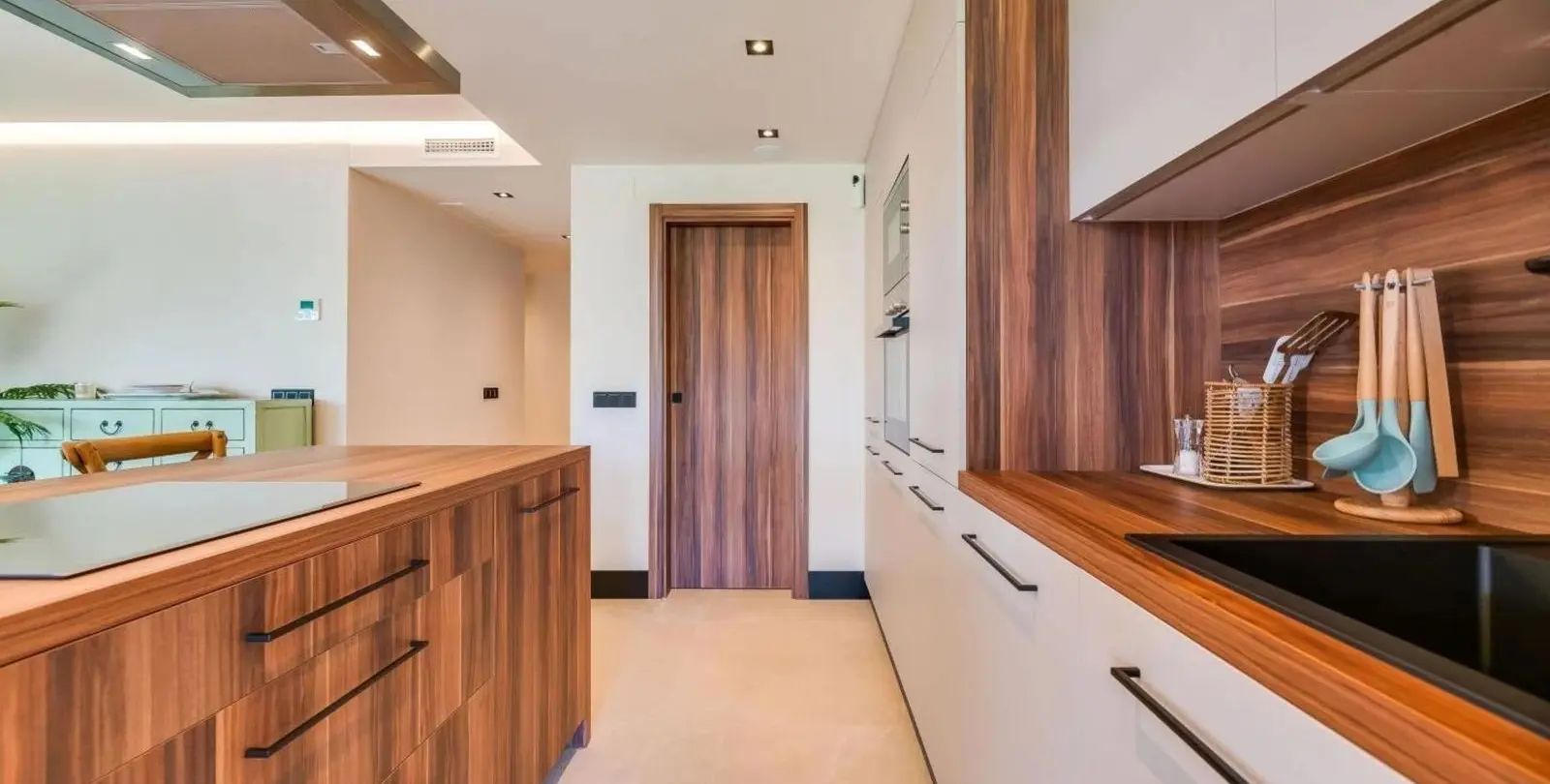 Venta de apartamento en planta baja en Nueva Andalucía 9