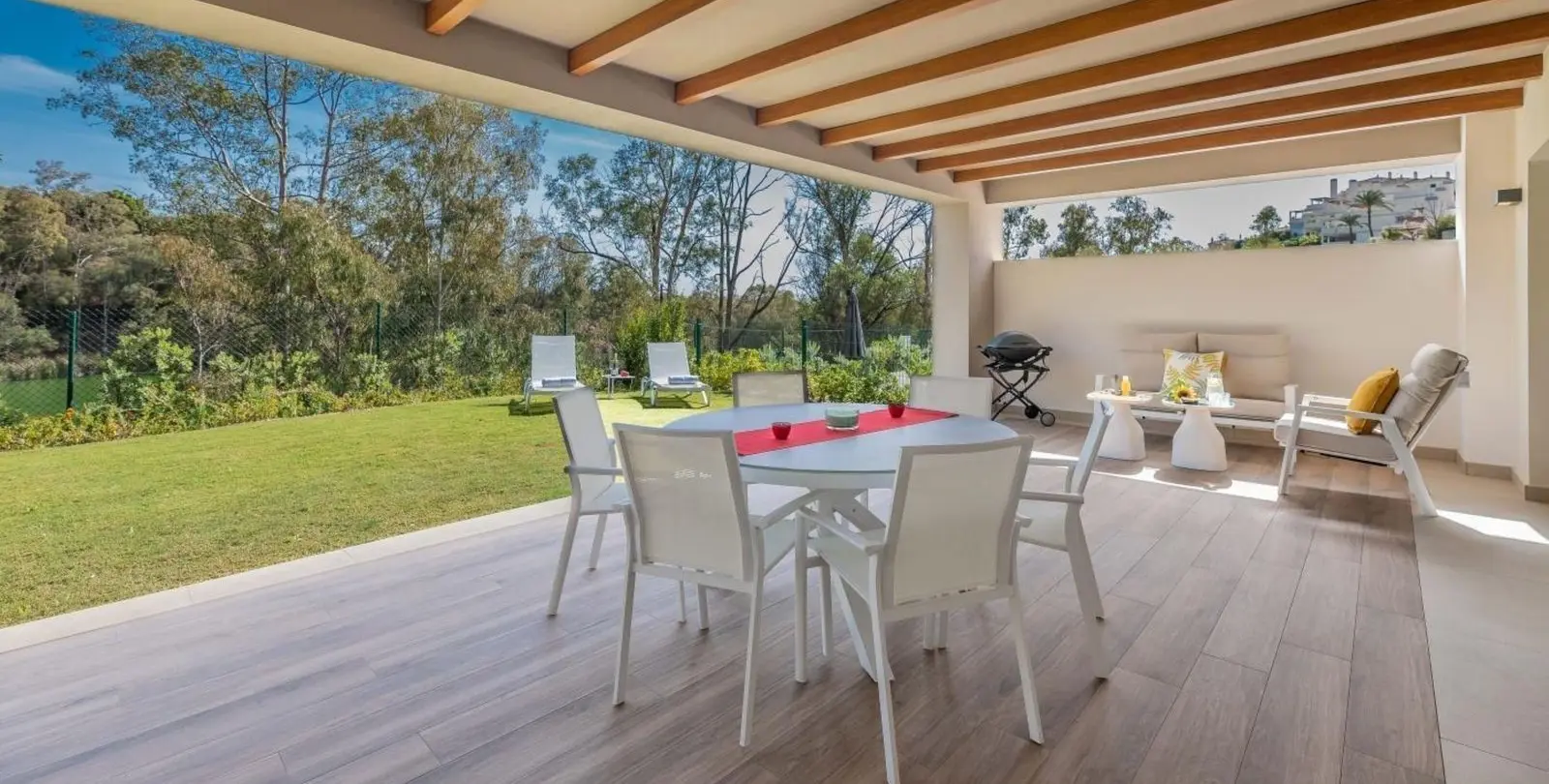 Venta de apartamento en planta baja en Nueva Andalucía 16