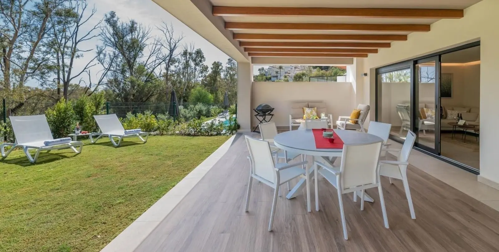 Venta de apartamento en planta baja en Nueva Andalucía 17