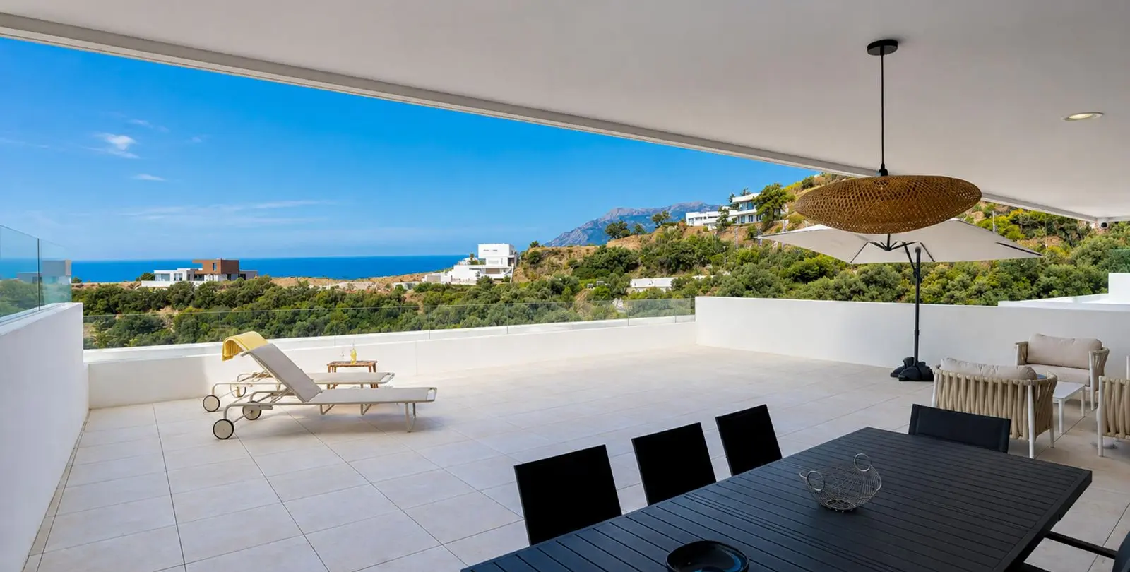 Venta de apartamento en planta media en Marbella 3