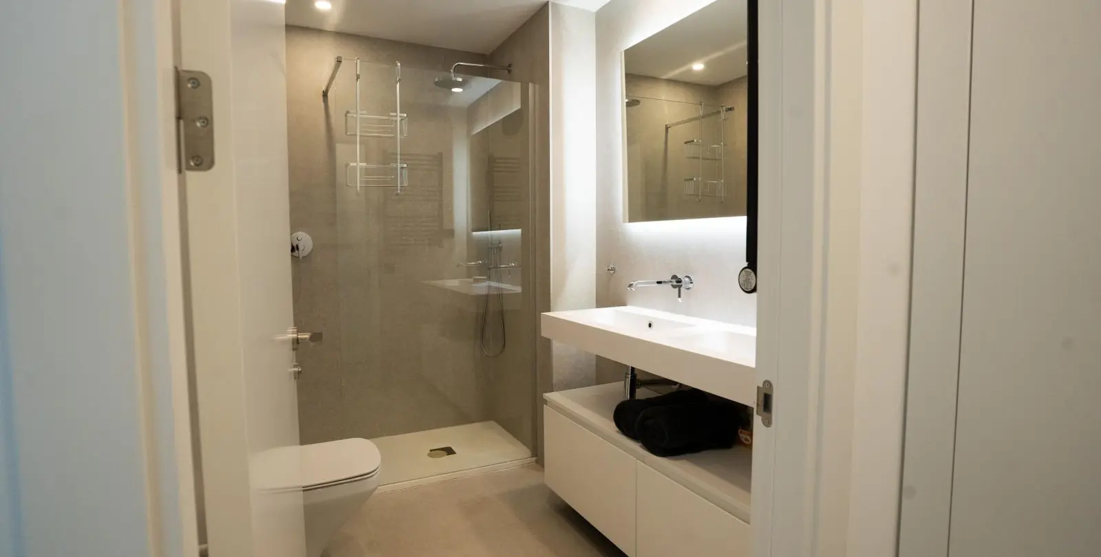 Venta de apartamento en planta media en Marbella 10