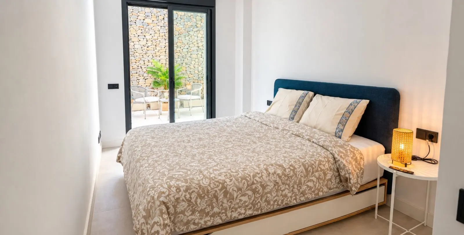 Venta de apartamento en planta media en Marbella 11