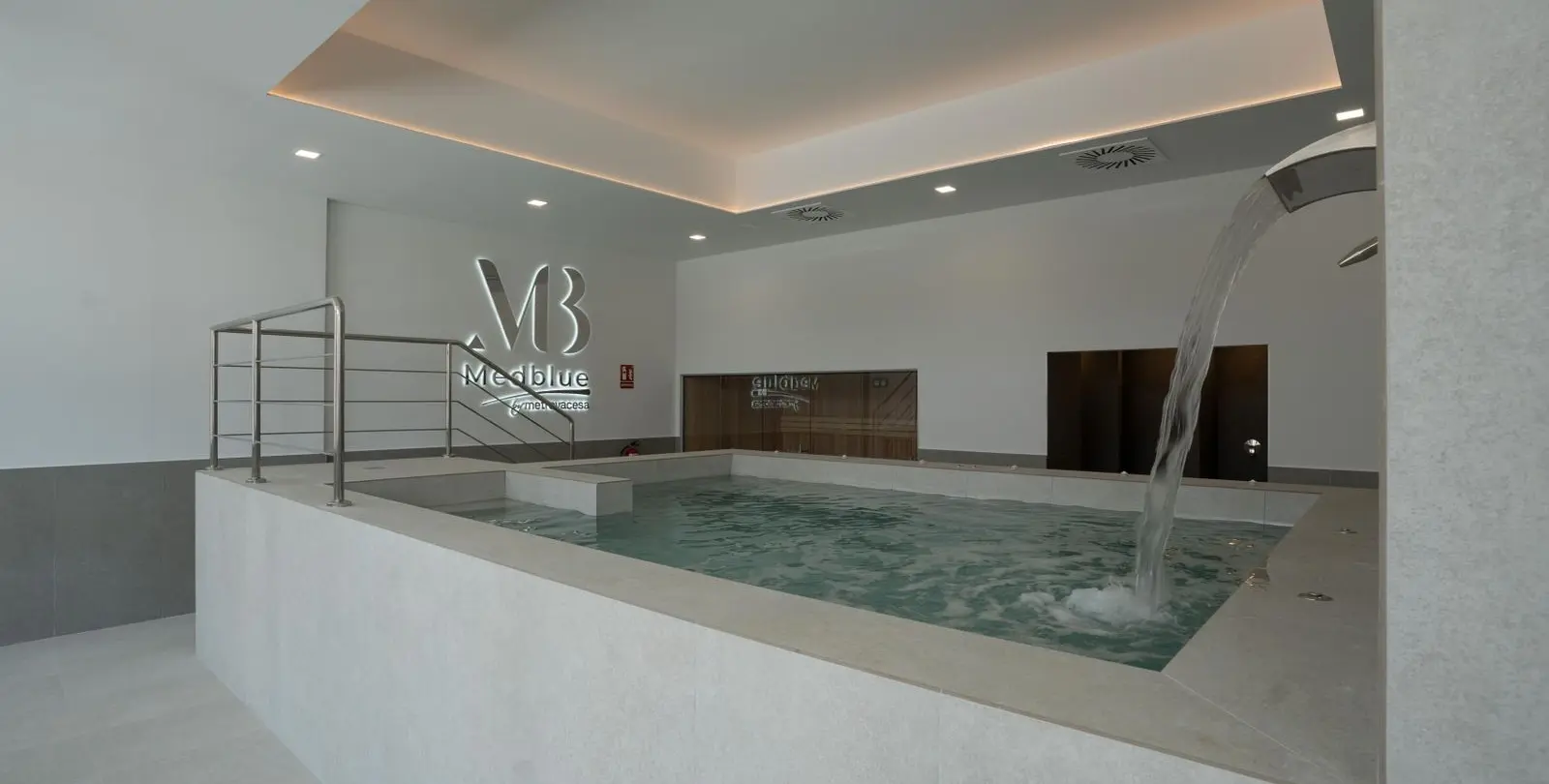 Venta de apartamento en planta media en Marbella 18