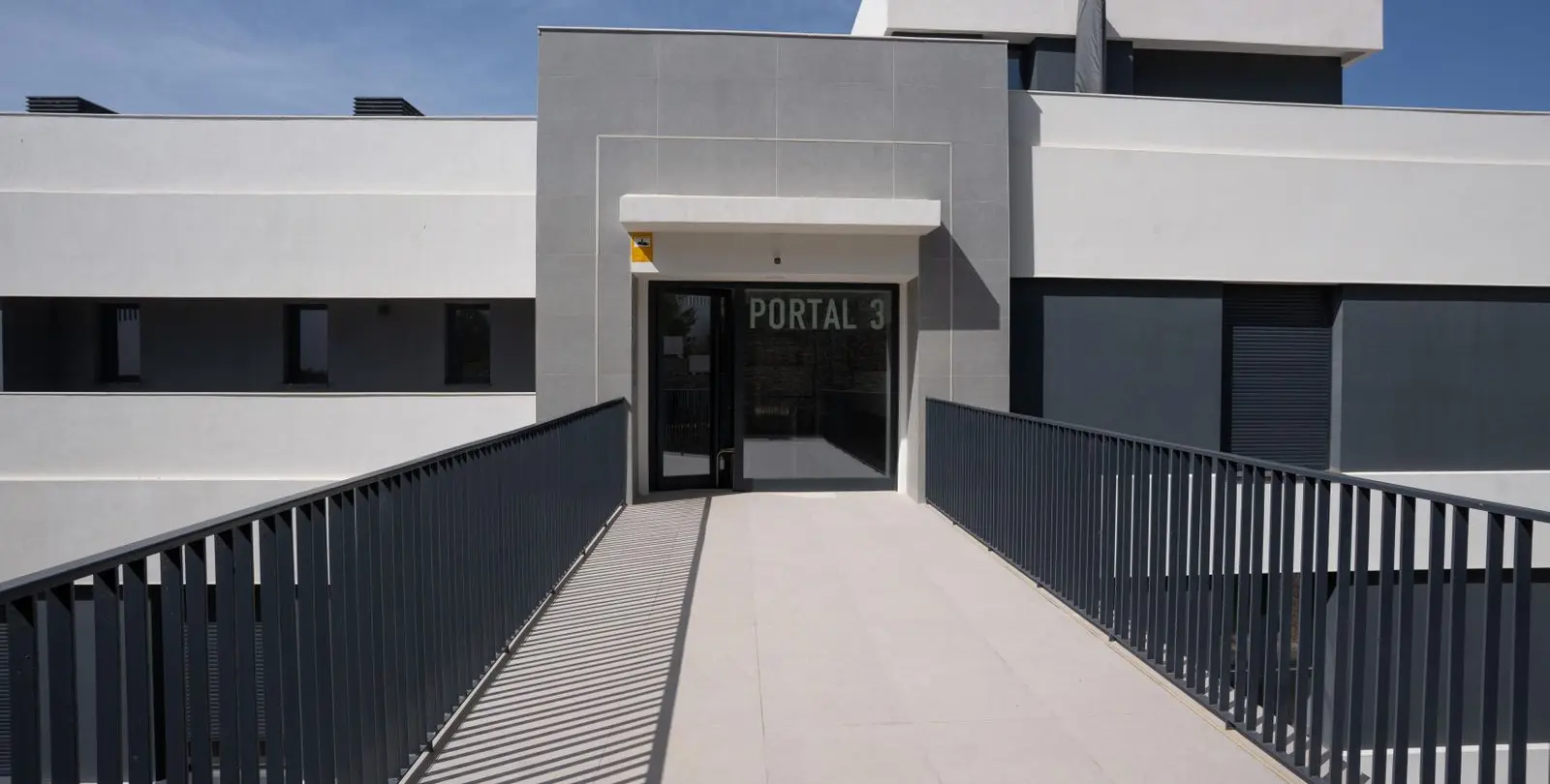 Venta de apartamento en planta media en Marbella 22