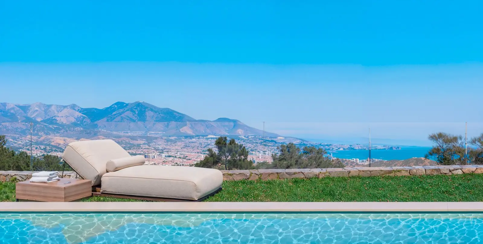 Venta de casa pareada en El Chaparral 8