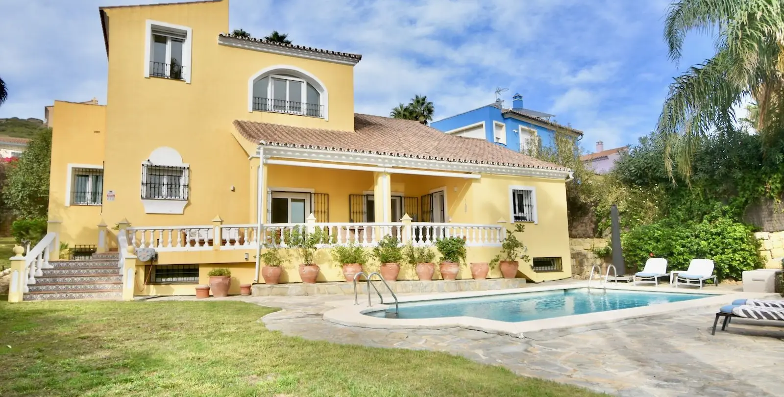 Venta de villa independiente en La Duquesa 1