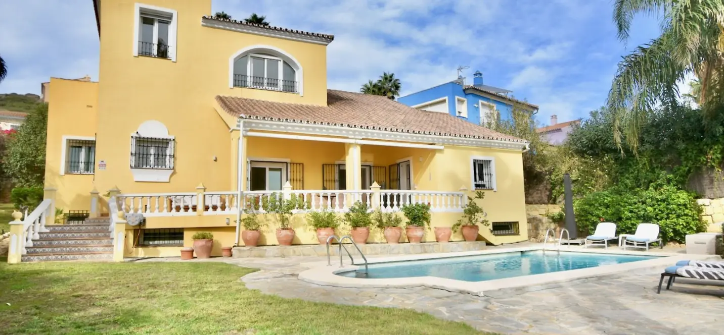 Venta de villa independiente en La Duquesa 0