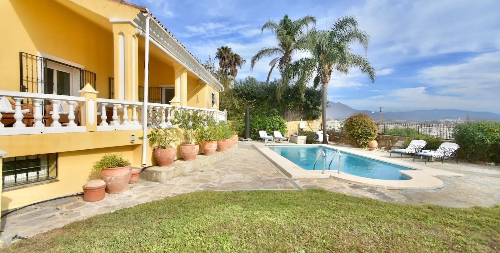 Venta de villa independiente en La Duquesa 3