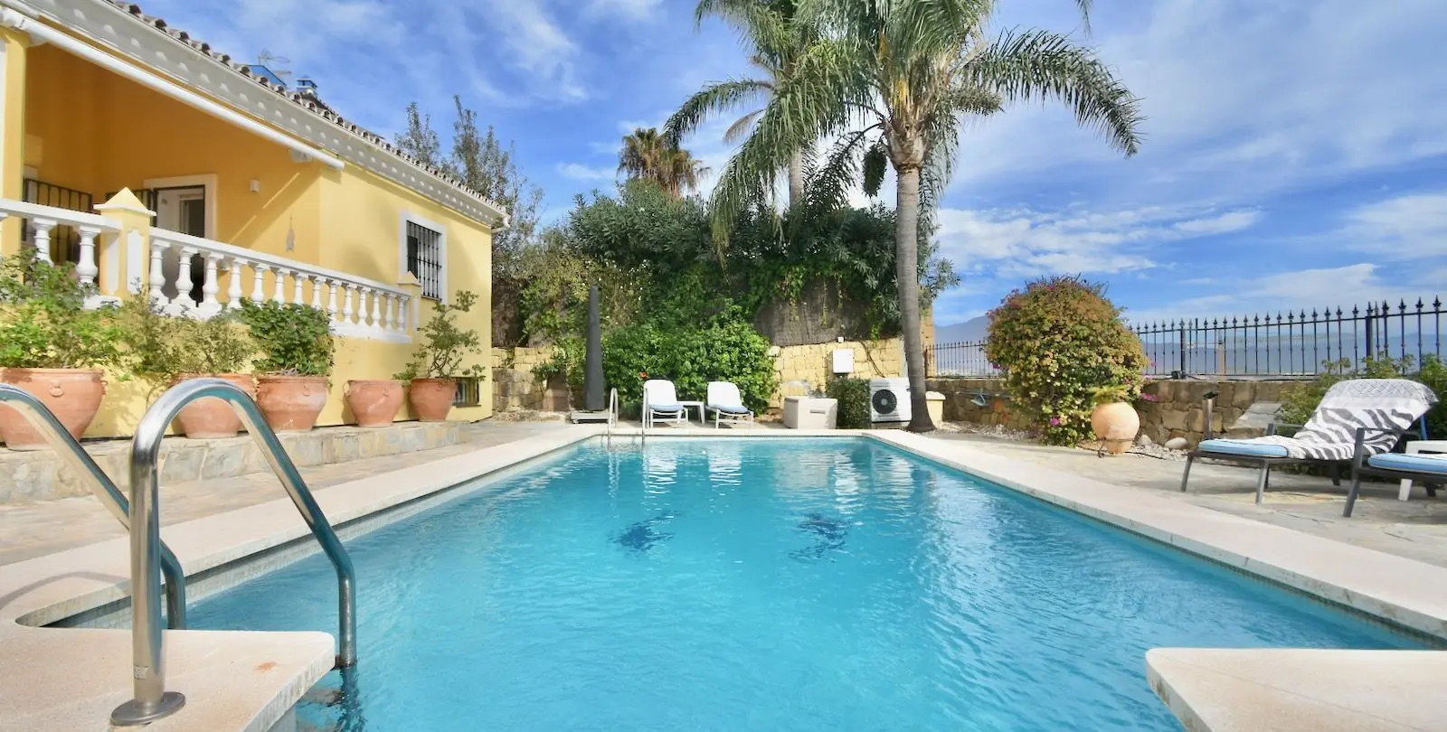 Venta de villa independiente en La Duquesa 4