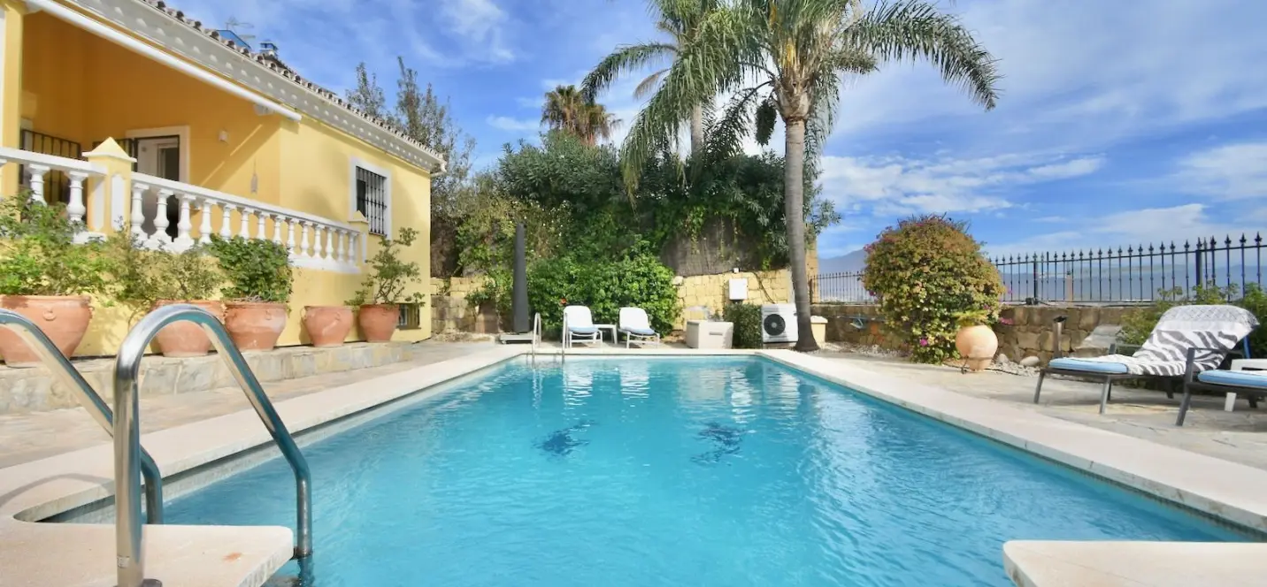 Venta de villa independiente en La Duquesa 3