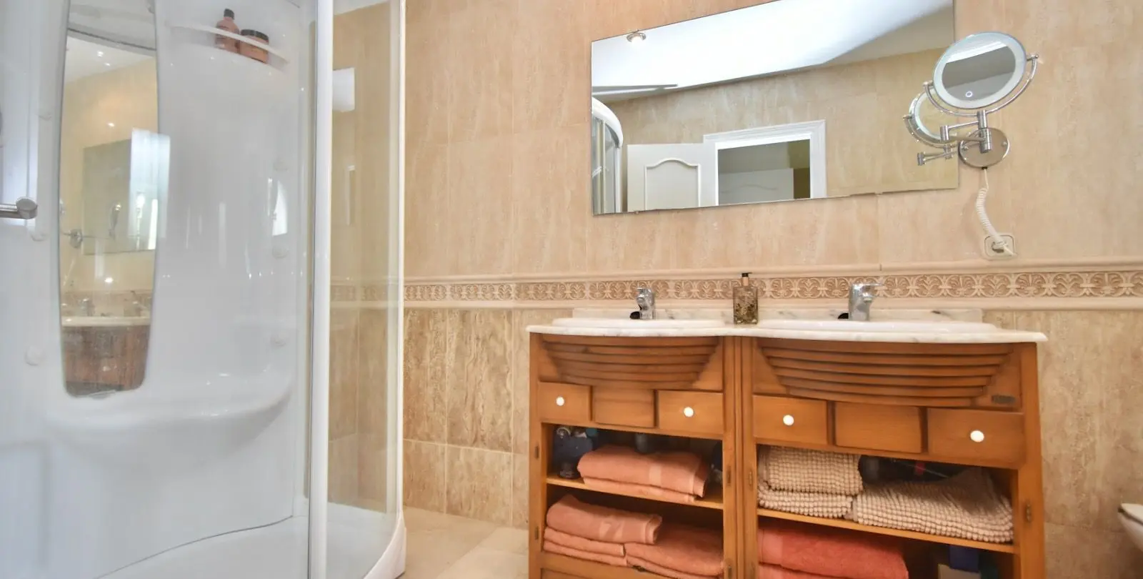 Venta de villa independiente en La Duquesa 28