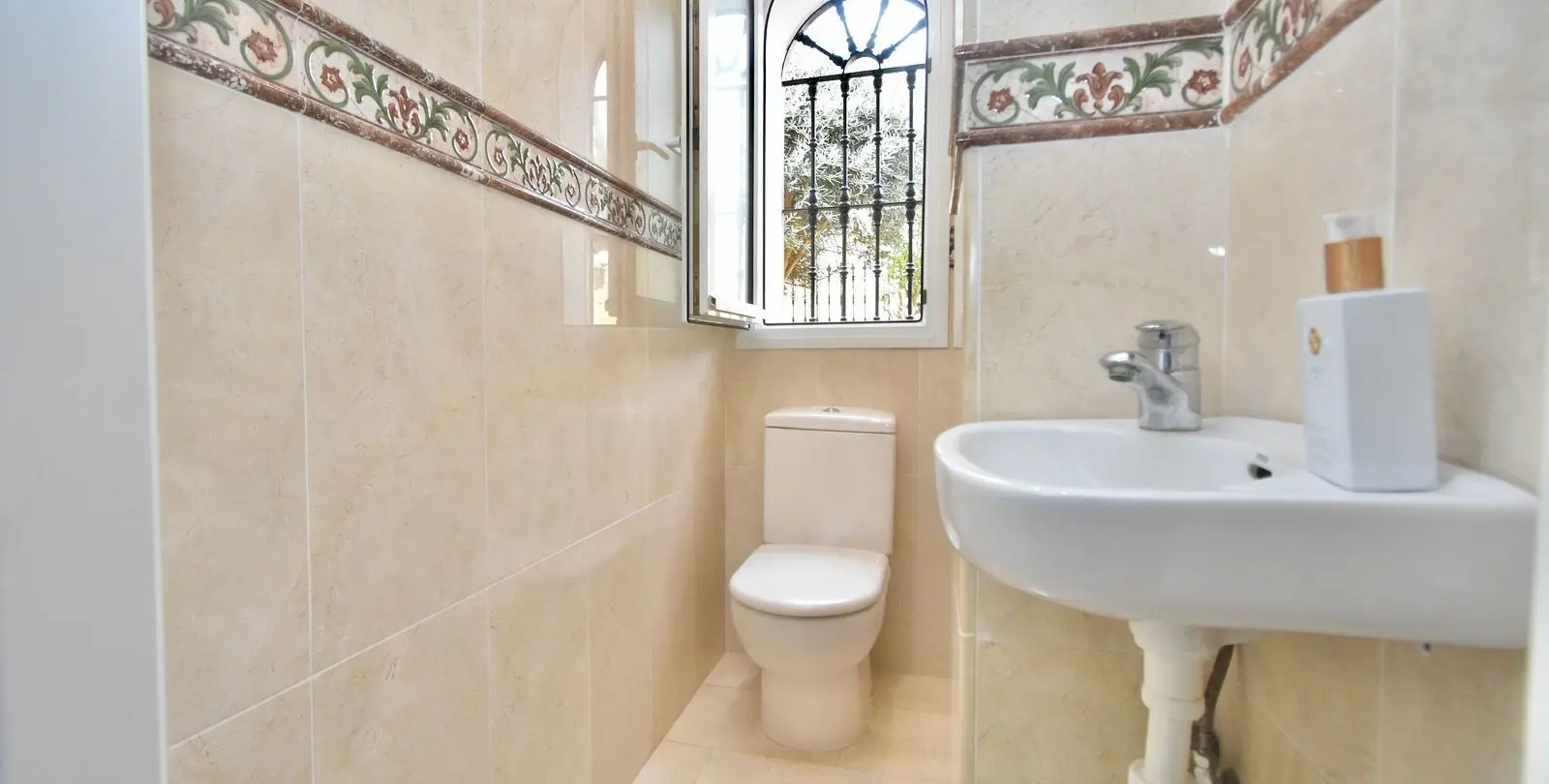 Venta de villa independiente en La Duquesa 29
