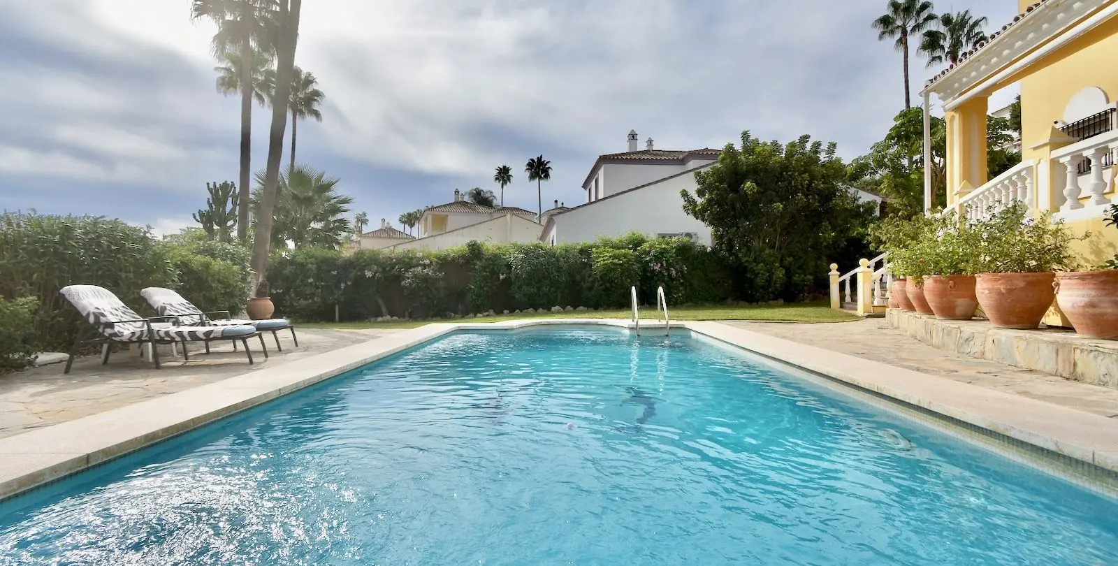 Venta de villa independiente en La Duquesa 41