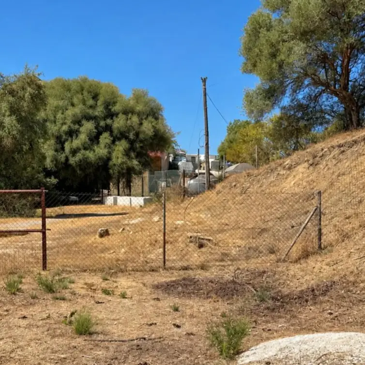 Venta de parcela residencial en Las Chapas