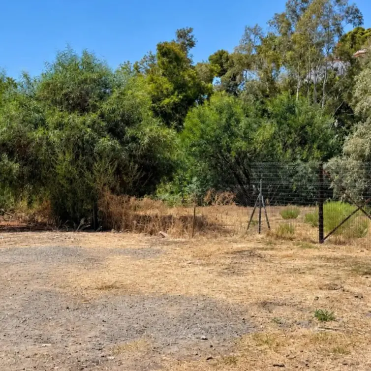 Venta de parcela residencial en Las Chapas
