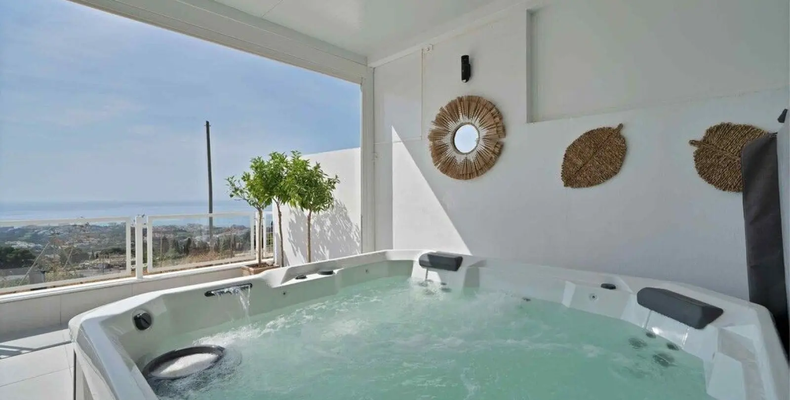 Venta de apartamento en planta media en Benalmadena Pueblo 3