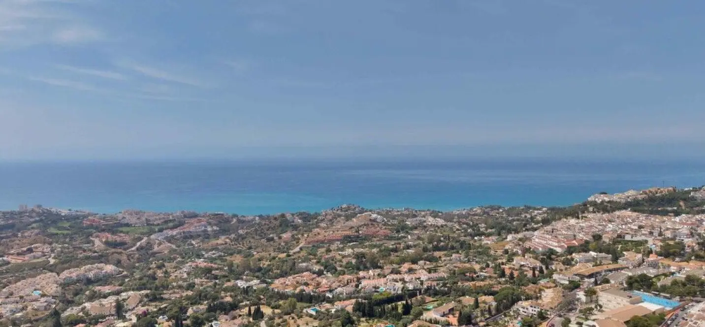 Venta de apartamento en planta media en Benalmadena Pueblo 3