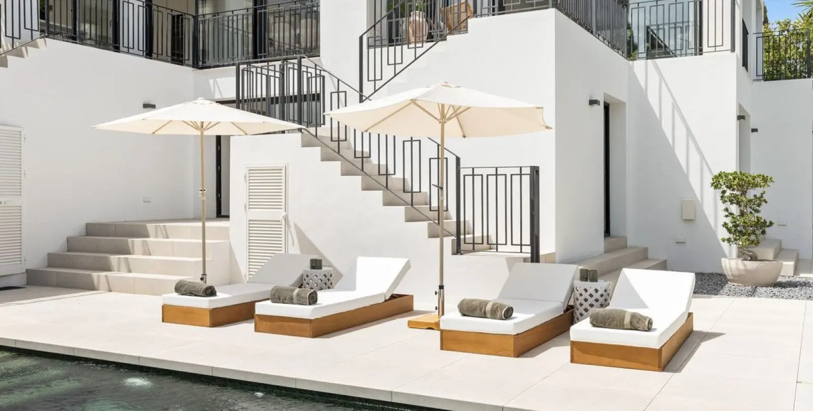 Venta de villa independiente en Nueva Andalucía 4