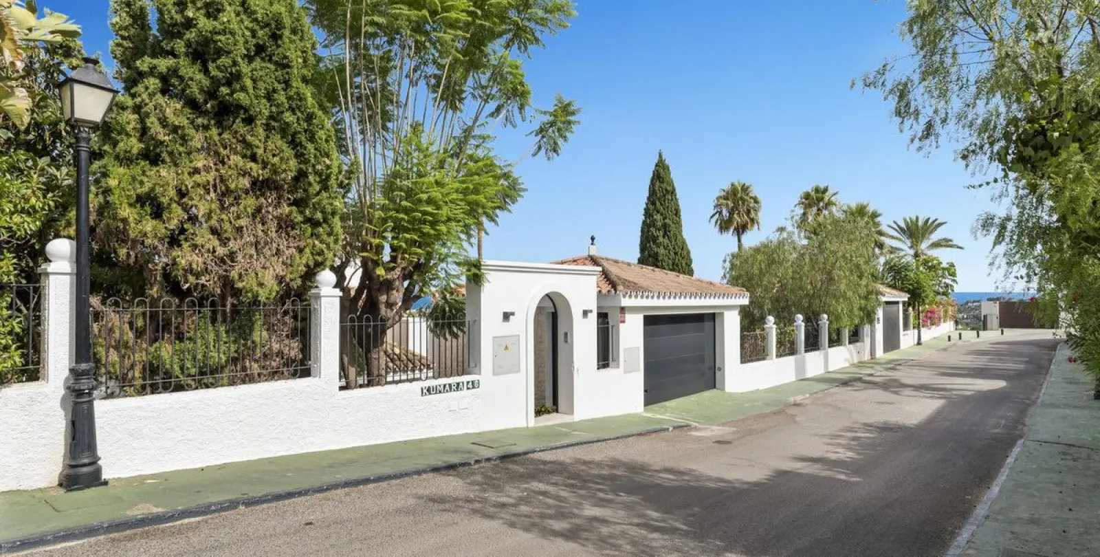 Venta de villa independiente en Nueva Andalucía 16